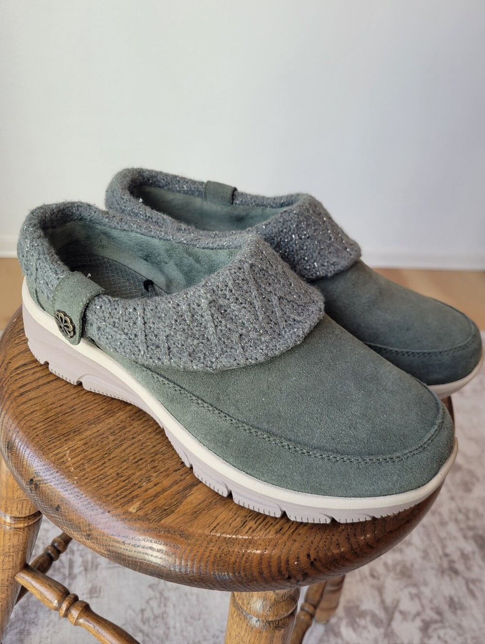 Skechers Easy Going Suede Clogs Womens 10 Forest Green Water Repellent Comfort S - Picture 1 of 9